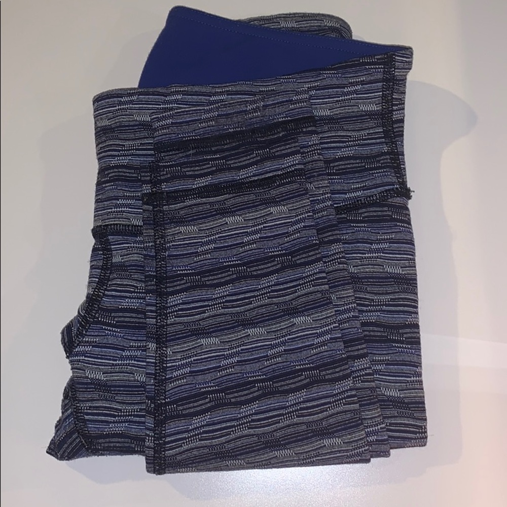 Lululemon leggings size 6